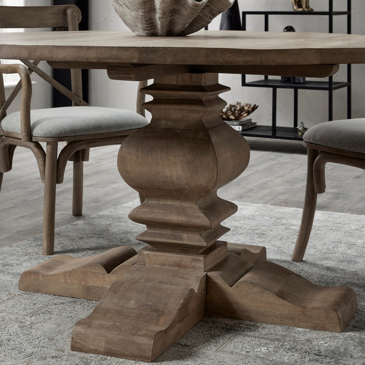 Copthorne Collection Round Pedestal Dining Table